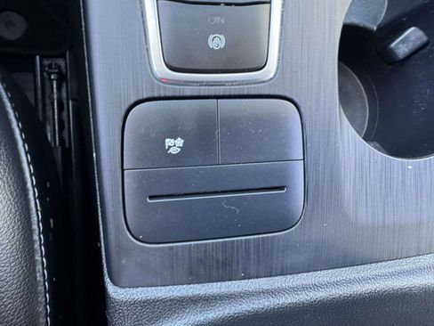 Used 2021 Ford Escape SEL w/ Technology Package image 25