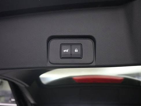 Used 2024 Nissan Rogue SL w/ SL Premium Package image 20