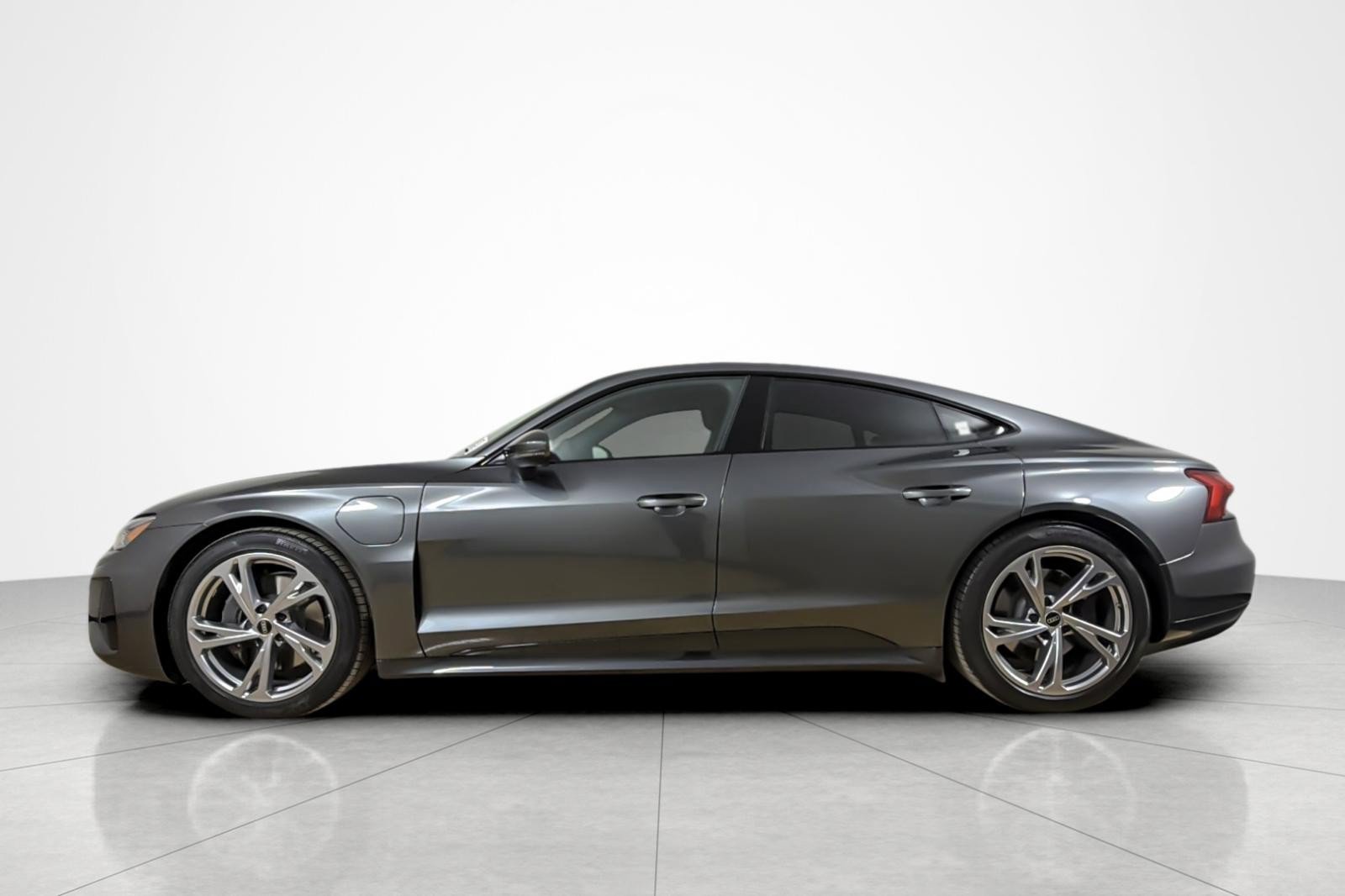 Used 2023 Audi e-tron GT Premium Plus w/ Executive Package AWD/4WD image 2