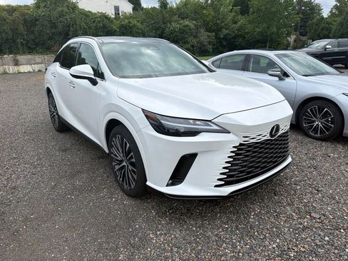 Used 2025 Lexus RX 350 w/ Convenience Package AWD/4WD image 3