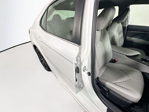 Used 2023 Toyota Camry SE FWD image 27