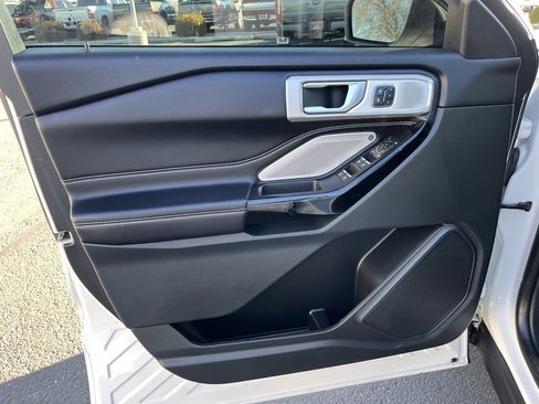 Used 2022 Ford Explorer ST w/ Equipment Group 401A image 19