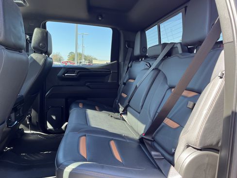 Used 2023 GMC Sierra 1500 AT4 w/ AT4 Preferred Package image 12