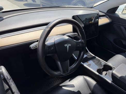 Used 2019 Tesla Model 3 Standard Range Plus RWD image 5