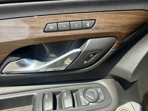 Used 2019 GMC Terrain Denali w/ Comfort Package AWD/4WD image 15