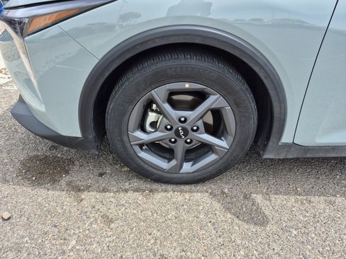 Used 2025 Kia K4 LXS image 23