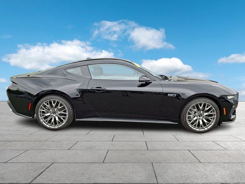 Used 2024 Ford Mustang GT Premium RWD image 7