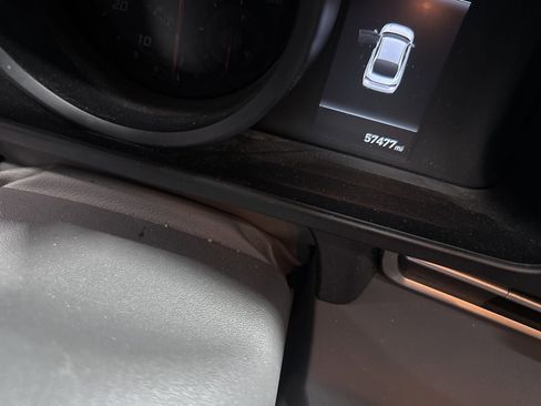 Used 2023 Hyundai Elantra SE image 2