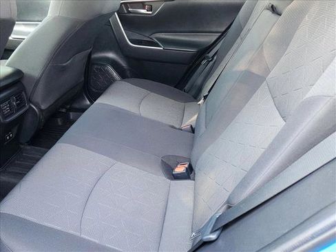Used 2020 Toyota RAV4 XLE image 12