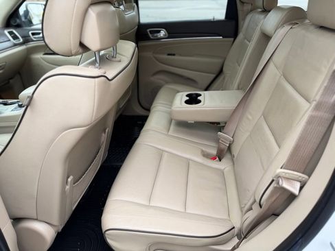 Used 2015 Jeep Grand Cherokee Overland w/ Advanced Technology Group image 10