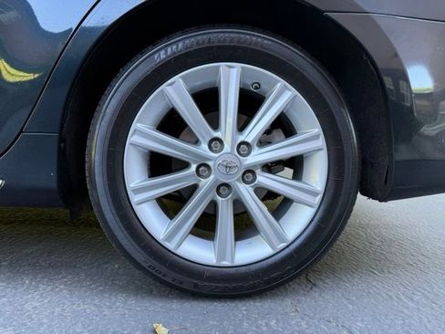 Used 2014 Toyota Camry XLE w/ Leather Package FWD image 23