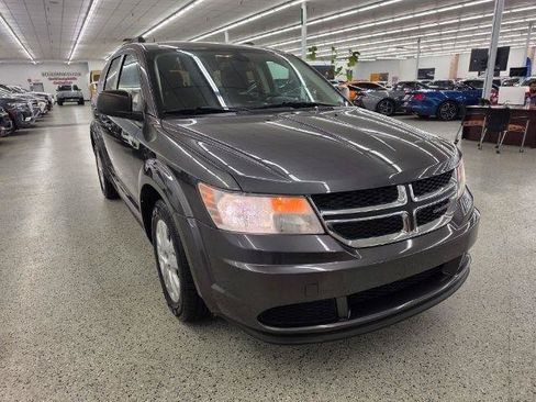 Used 2020 Dodge Journey SE FWD image 4