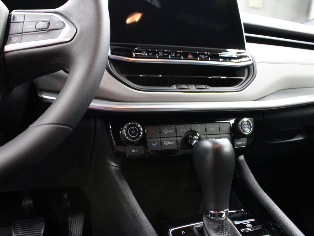 Used 2025 Jeep Compass Limited AWD/4WD image 53