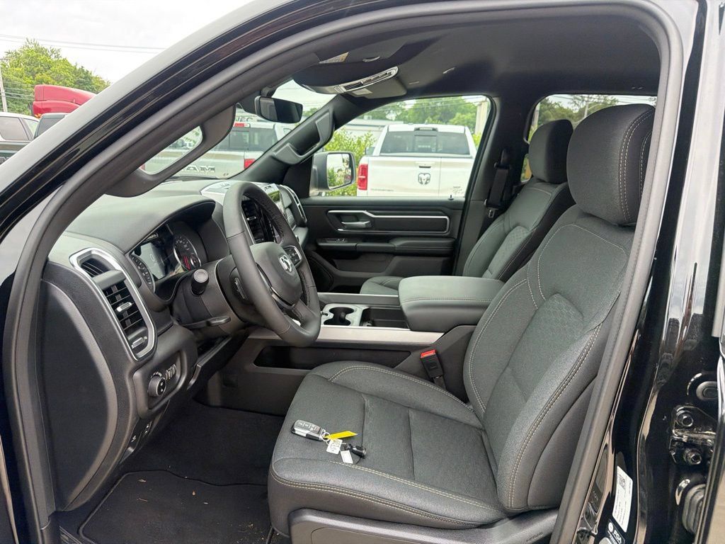 New 2026 RAM 1500 Big Horn AWD/4WD image 18