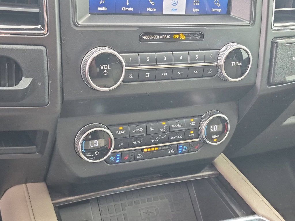 Used 2020 Ford Expedition Limited w/ Equipment Group 301A AWD/4WD image 22