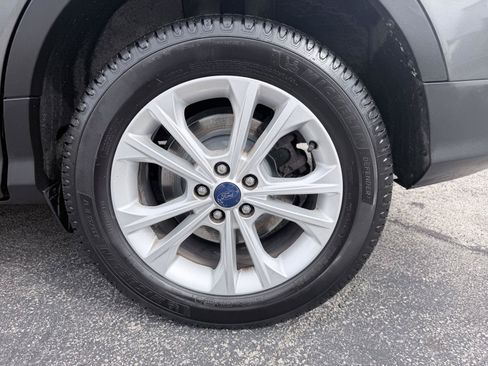 Used 2017 Ford Escape SE FWD image 29