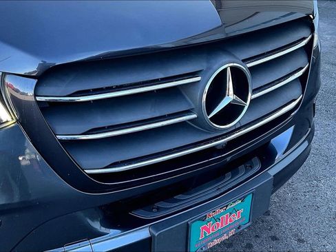 Used 2023 Mercedes-Benz Sprinter 2500 image 29