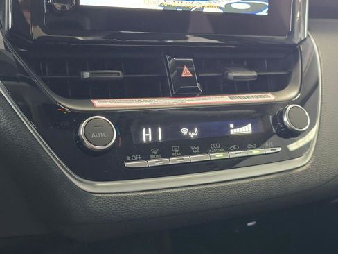 Used 2024 Toyota Corolla LE image 32