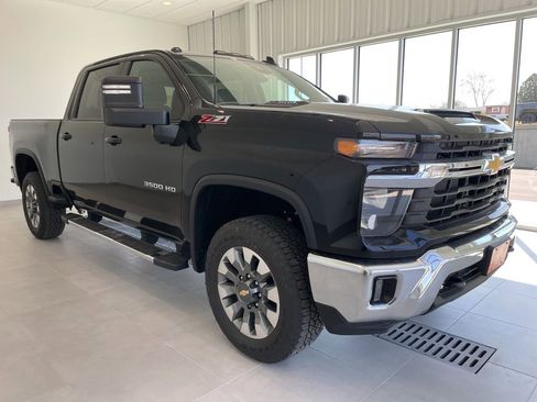New 2026 Chevrolet Silverado 3500 LT image 15