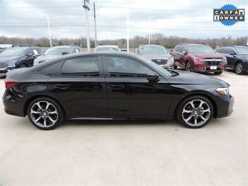 Used 2025 Honda Civic Sport Touring image 4