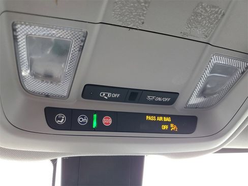 Used 2023 Chevrolet Equinox LT image 30