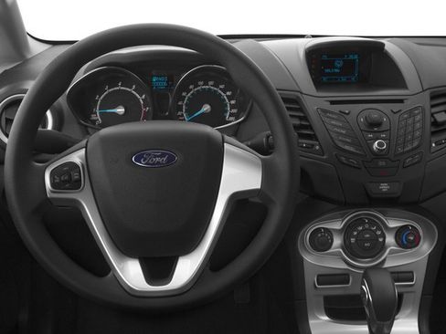 Used 2016 Ford Fiesta SE FWD image 9