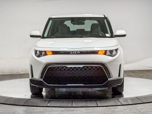 Used 2023 Kia Soul LX FWD image 6