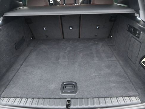 Used 2023 BMW iX xDrive50 w/ Premium Package image 31