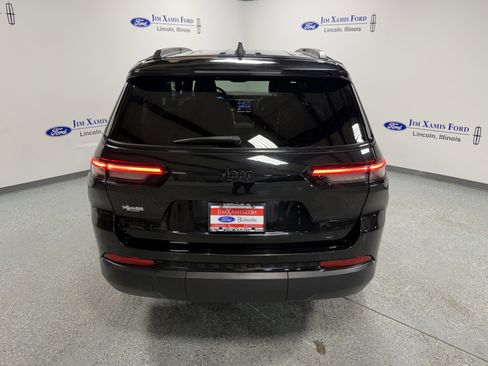 Used 2024 Jeep Grand Cherokee L Altitude image 5