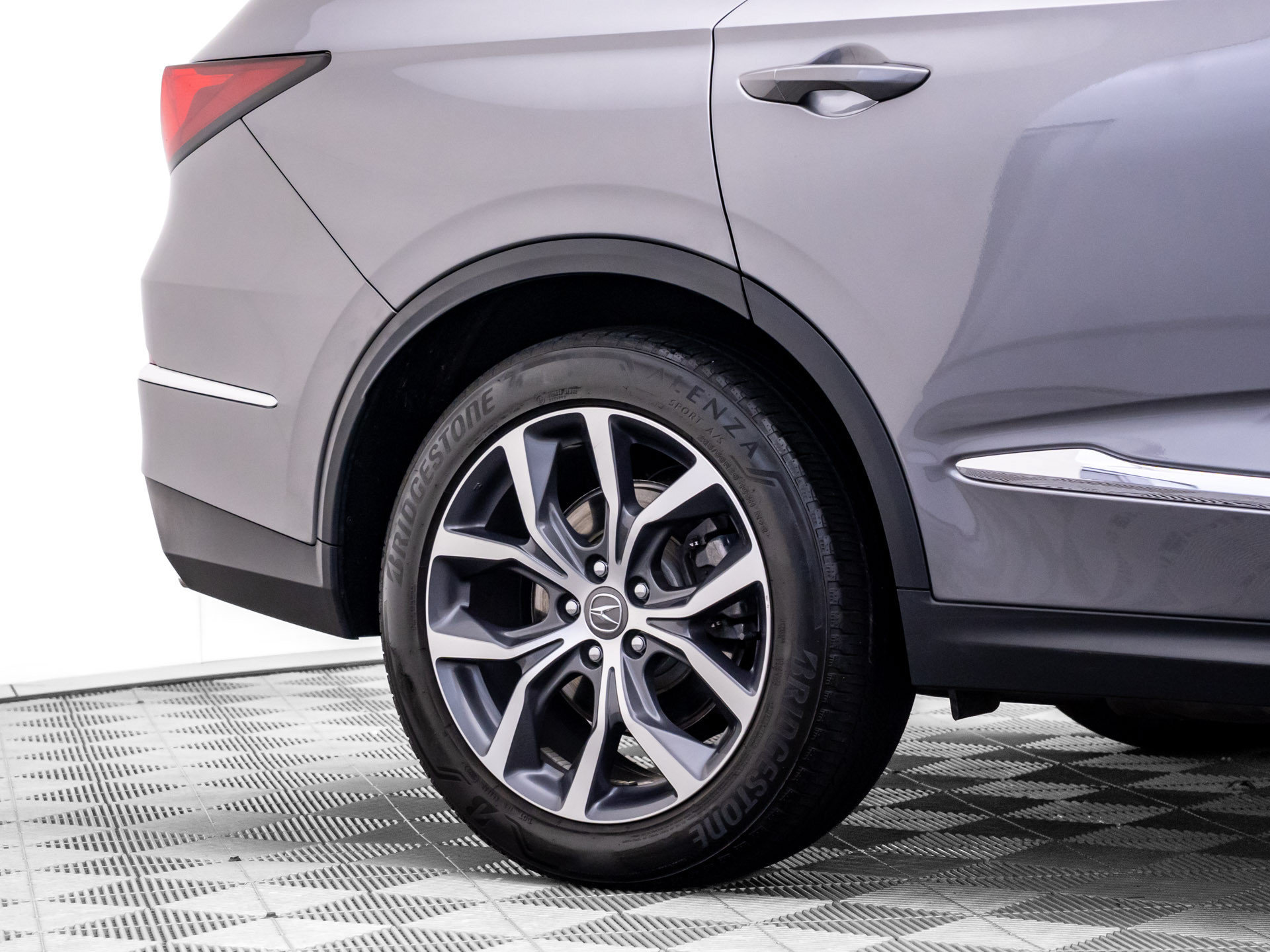Used 2023 Acura MDX w/ Technology Package AWD/4WD image 36