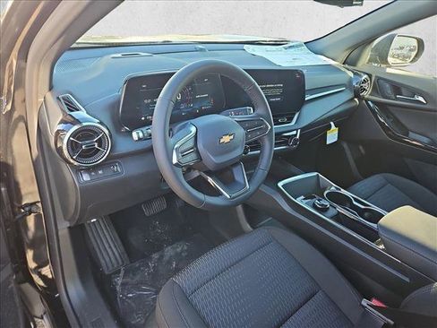 New 2026 Chevrolet Equinox LT w/ Safety and Technology Package FWD image 3