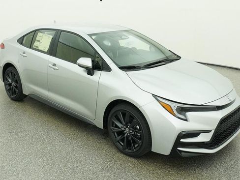 Used 2026 Toyota Corolla SE w/ SE Premium Package FWD image 40