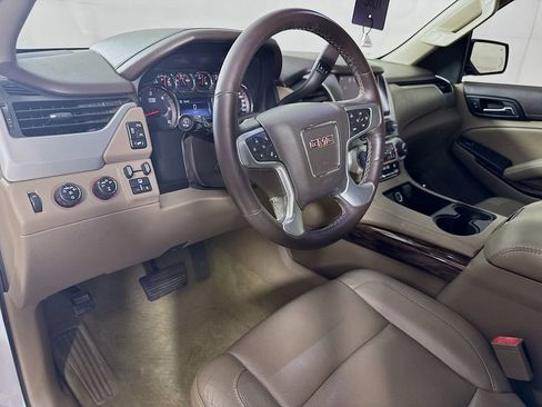 Used 2016 GMC Yukon XL SLT w/ Open Road Package image 10