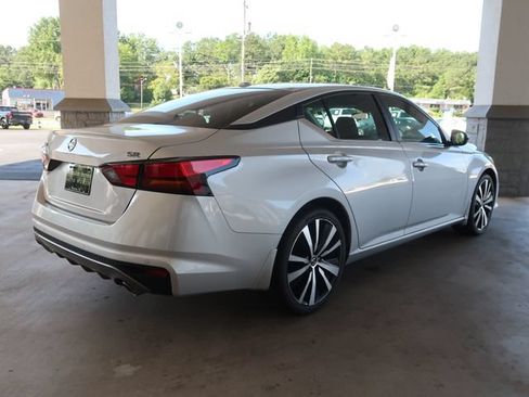 Used 2020 Nissan Altima 2.5 SR FWD image 8