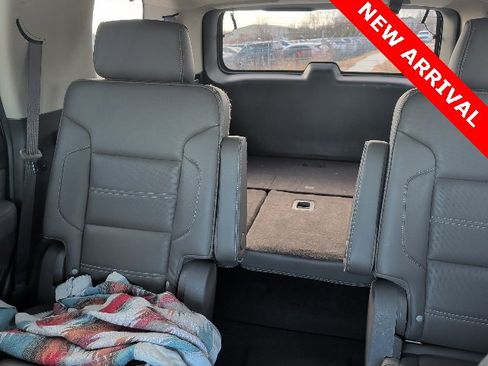 Used 2020 GMC Yukon Denali w/ Denali Premium Package image 27