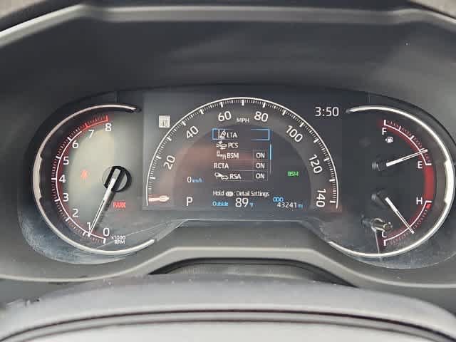 Used 2025 Toyota RAV4 XLE FWD image 27