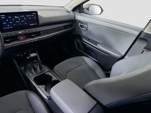 Used 2025 Kia K4 FWD image 25