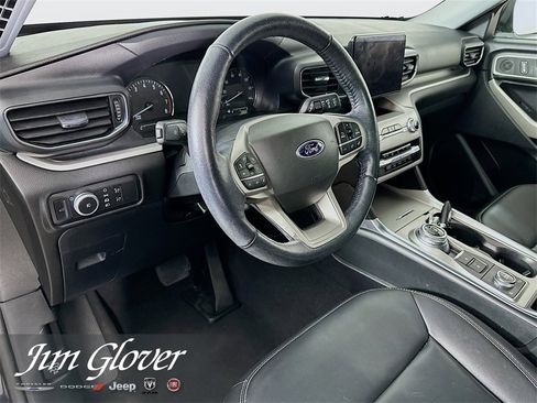 Used 2022 Ford Explorer XLT w/ Equipment Group 202A image 28