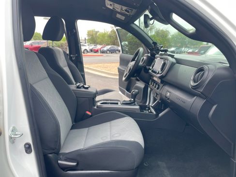 Used 2023 Toyota Tacoma TRD Off-Road w/ Advanced Technology Package image 19