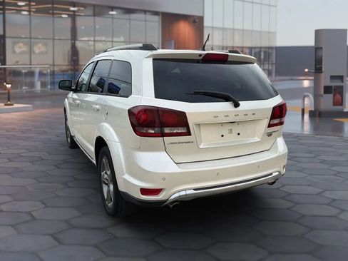 Used 2017 Dodge Journey Crossroad w/ Popular Equipment Group FWD image 5