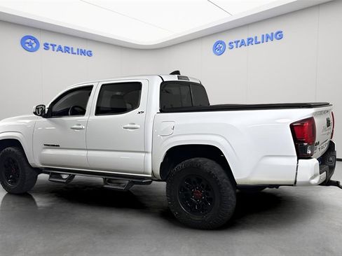 Used 2022 Toyota Tacoma SR image 4