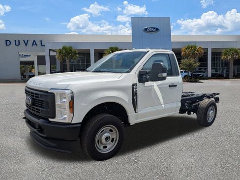 New 2025 Ford F350 XL AWD/4WD image 8