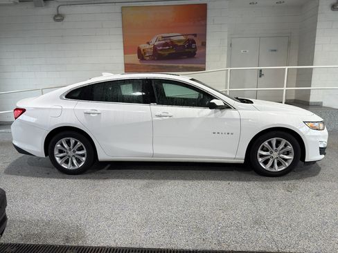 Used 2024 Chevrolet Malibu LT image 2