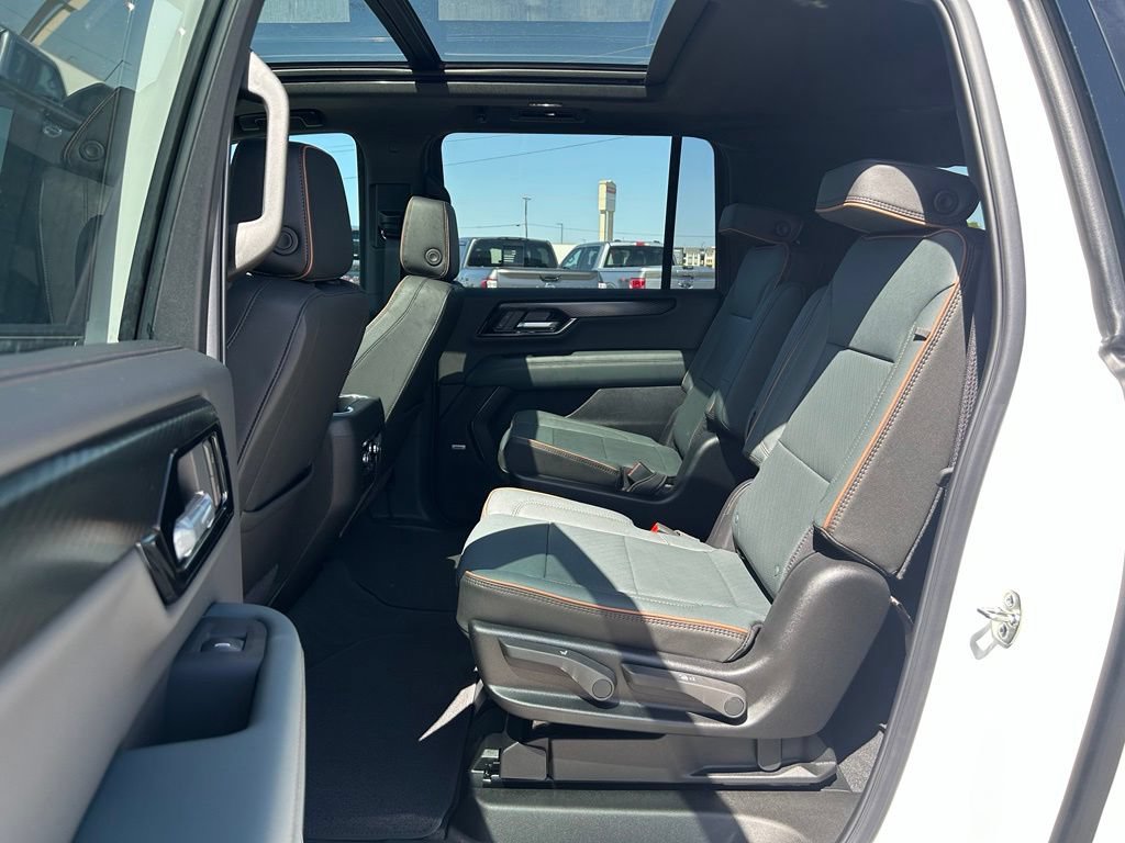 New 2026 GMC Yukon XL AT4 AWD/4WD image 12