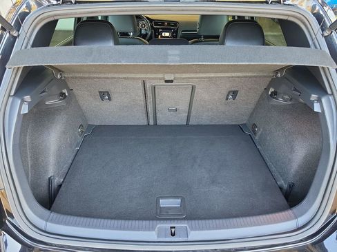 Used 2019 Volkswagen Golf R 4-Door image 29