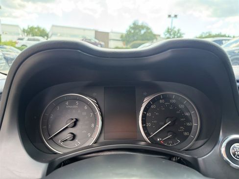 Used 2020 INFINITI Q50 Luxe AWD/4WD image 14