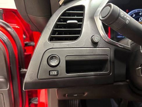 Used 2014 Chevrolet Corvette 1LT w/ Battery Protection Package image 25