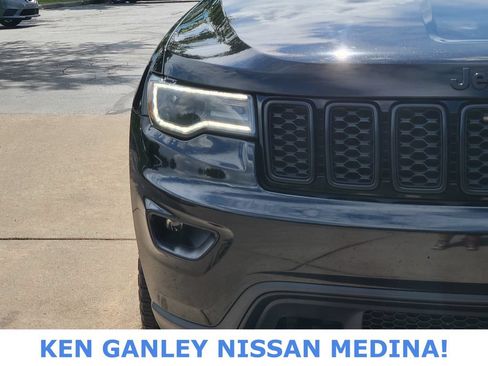 Used 2021 Jeep Grand Cherokee Freedom Edition AWD/4WD image 9