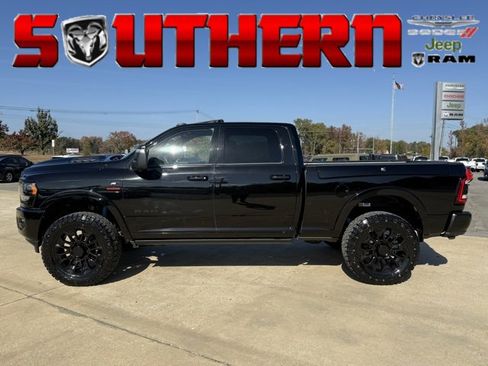 Used 2024 RAM 2500 Limited image 2