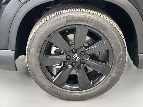 Used 2024 Honda Pilot Touring image 34